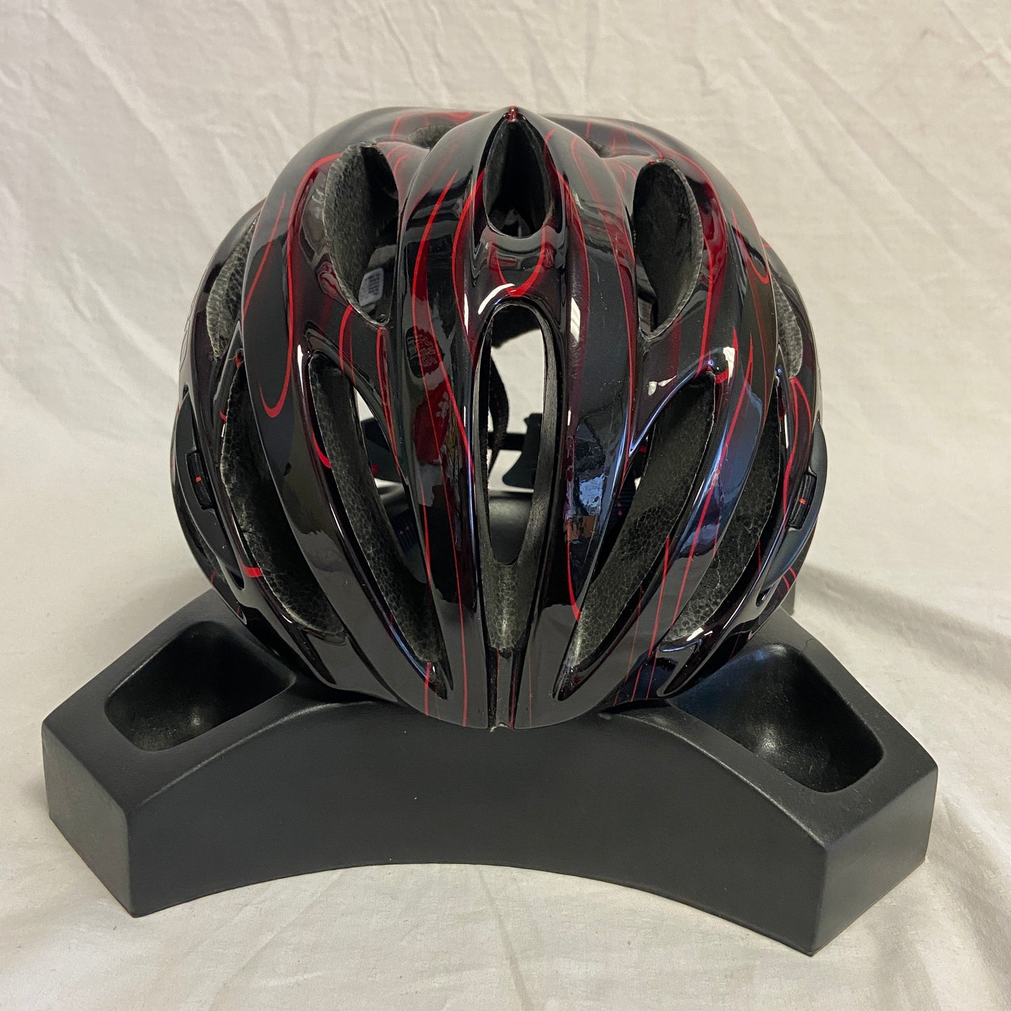 Giro Saros Road Helmet Black / Red Flames Small (Open Box) - ExtremeSupply.com