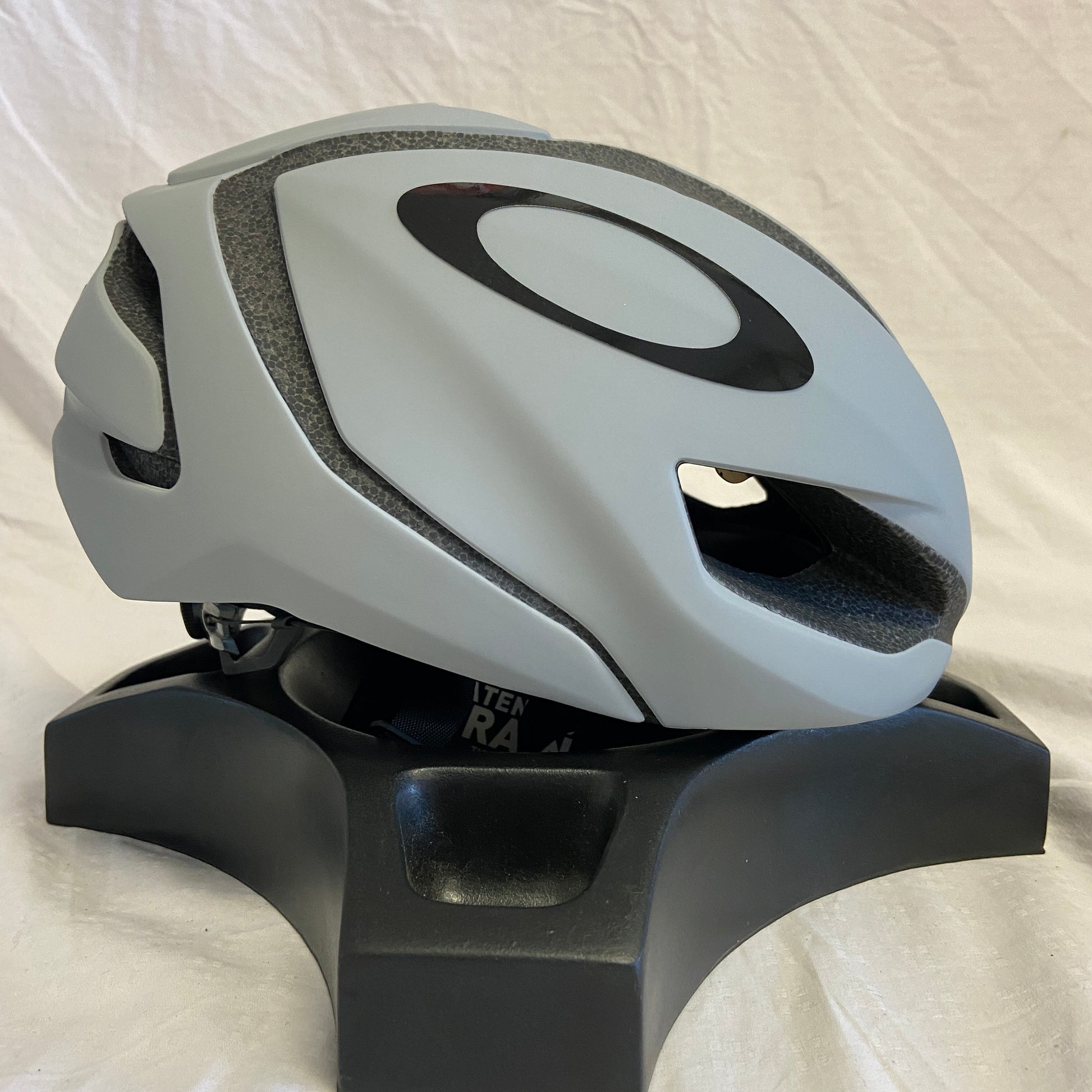 Oakley Aro5 MIPS Speed Bike Helmet Fog Gray Large (Open Box) - ExtremeSupply.com